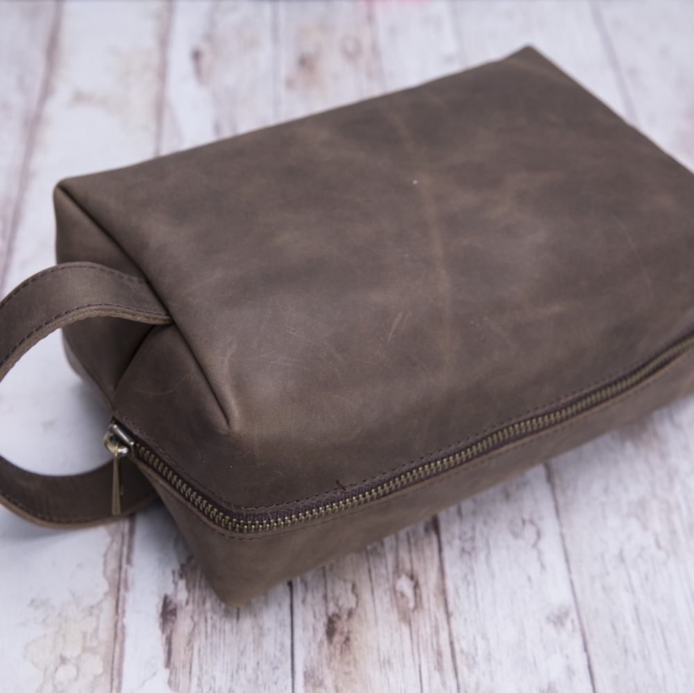 SOLD OUT! Leather Dopp Kit Makeup Bag Brown Large - Picture 5 of 8